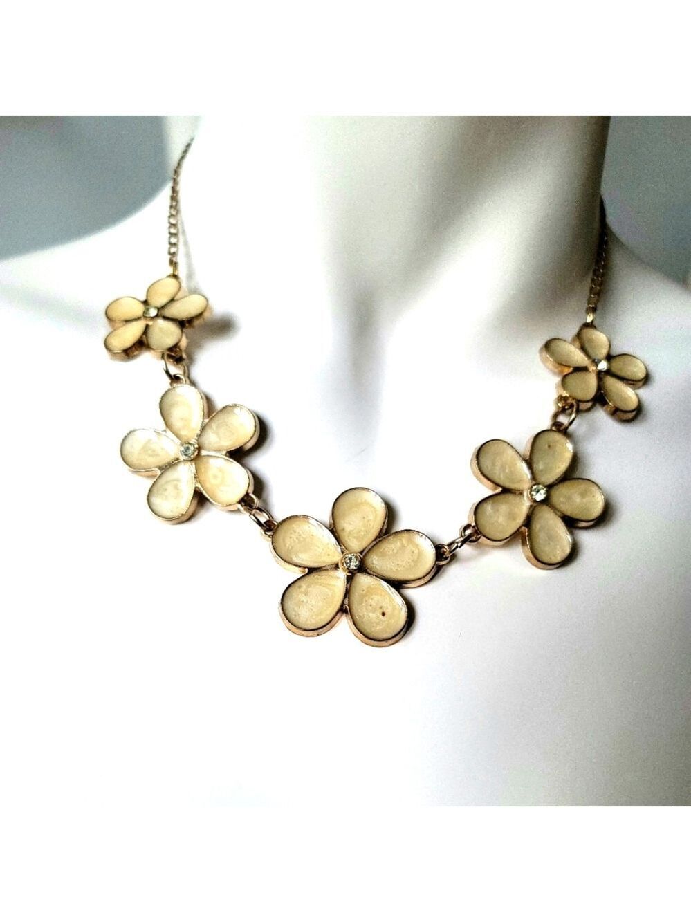 Fashion 5 Flower Necklace 16"